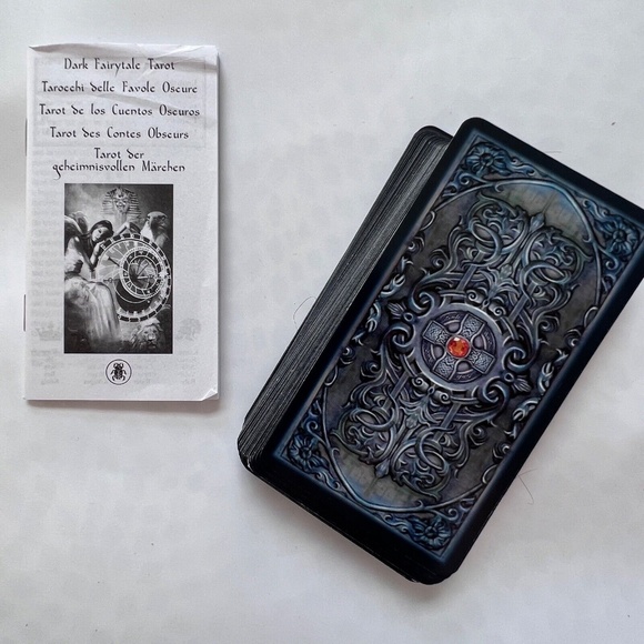 Dark Fairytale Tarot Cards Deck Lo Scarabeo Made In Italy 5" x 2 1/2" - Picture 2 of 7